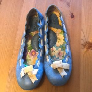 Born flats, size 8